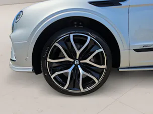 Bentley Bentayga Speed- mehrere Fahrzeuge im Vorlauf. Kontaktieren Sie uns bitte für mehr Informationen.