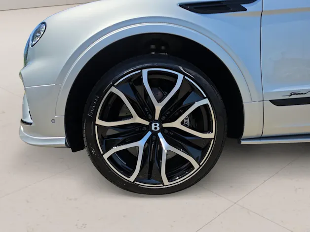Bentley Bentayga Speed- mehrere Fahrzeuge im Vorlauf. Kontaktieren Sie uns bitte für mehr Informationen.