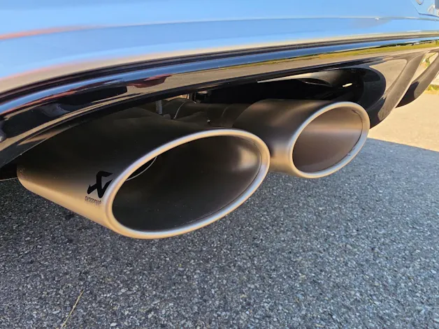 Bentley Bentayga Speed- mehrere Fahrzeuge im Vorlauf. Kontaktieren Sie uns bitte für mehr Informationen.