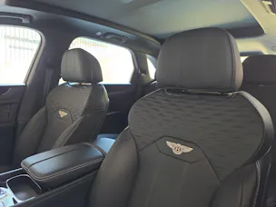 Bentley Bentayga Speed- mehrere Fahrzeuge im Vorlauf. Kontaktieren Sie uns bitte für mehr Informationen.