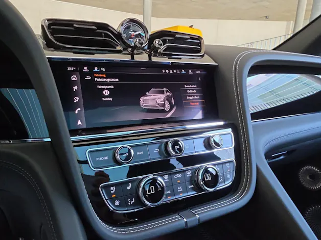 Bentley Bentayga Speed- mehrere Fahrzeuge im Vorlauf. Kontaktieren Sie uns bitte für mehr Informationen.