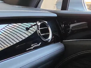 Bentley Bentayga Speed- mehrere Fahrzeuge im Vorlauf. Kontaktieren Sie uns bitte für mehr Informationen.