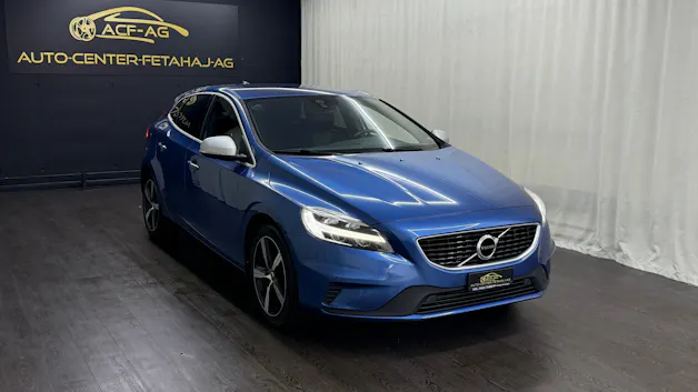 Volvo V40 T2 Momentum R-Design