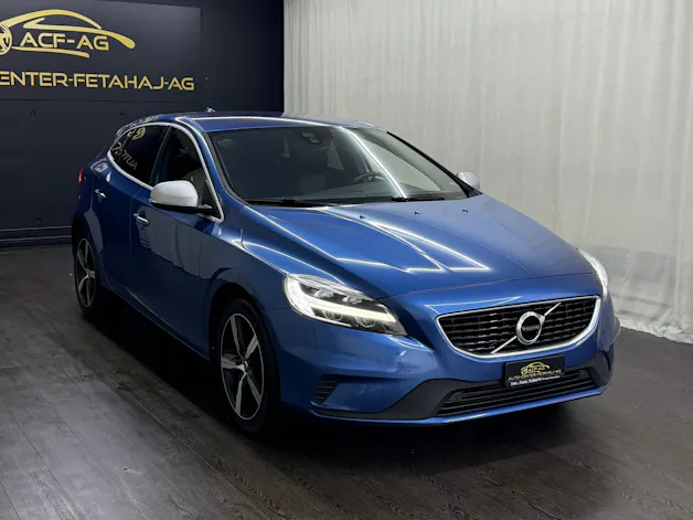 Volvo V40 T2 Momentum R-Design
