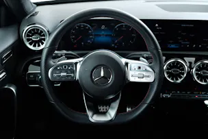 Mercedes-Benz A 220 d AMG Line