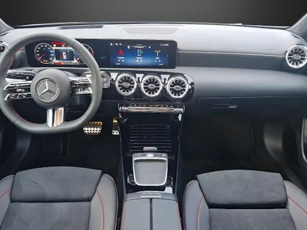 MERCEDES-BENZ A 180 d 8G-DCT