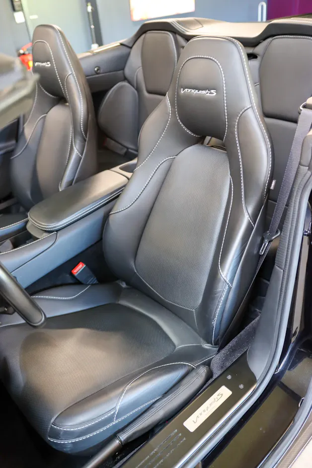 Aston Martin Vanquish S Volante V12 Touchtronic 3