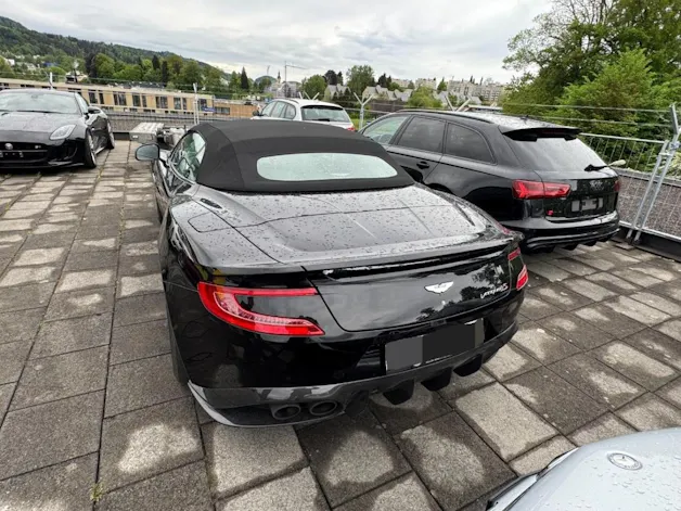 Aston Martin Vanquish S Volante V12 Touchtronic 3