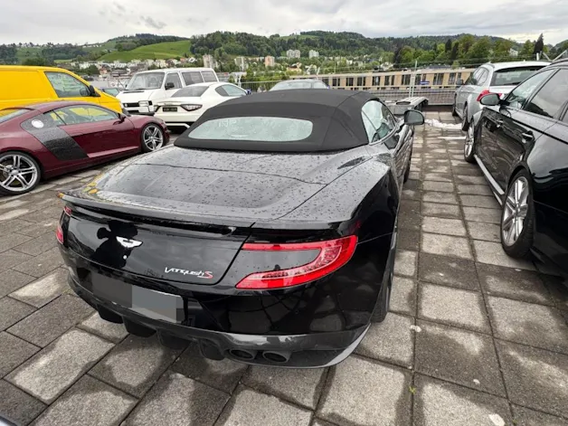 Aston Martin Vanquish S Volante V12 Touchtronic 3