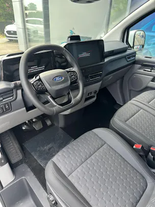 Ford Transit Custom Van 320 L2 2.0 Ltd./170CV/Aut.