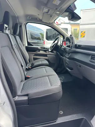 Ford Transit Custom Van 320 L2 2.0 Ltd./170CV/Aut.