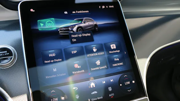 Mercedes-Benz GLC 400 e 4MATIC with EQ-Star Hybrid