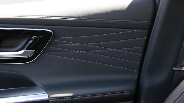 Mercedes-Benz GLC 400 e 4MATIC with EQ-Star Hybrid