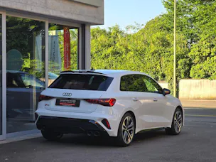Audi S3 Sportback TFSI quattro S-tronic