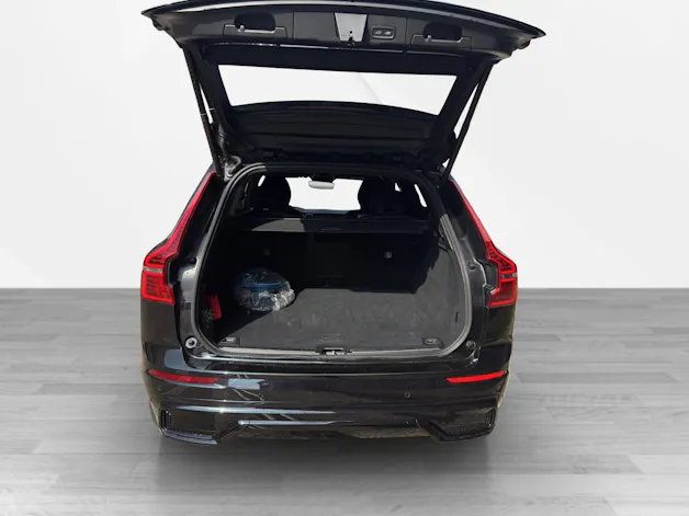 VOLVO XC60 T8 eAWD PluginHybrid Plus Dark Geartronic
