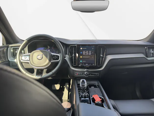 VOLVO XC60 T8 eAWD PluginHybrid Plus Dark Geartronic