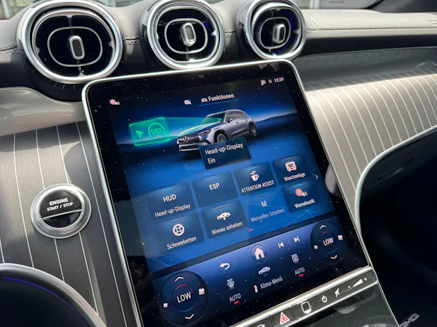 Mercedes-Benz GLC 400 e 4MATIC with EQ-Star Hybrid