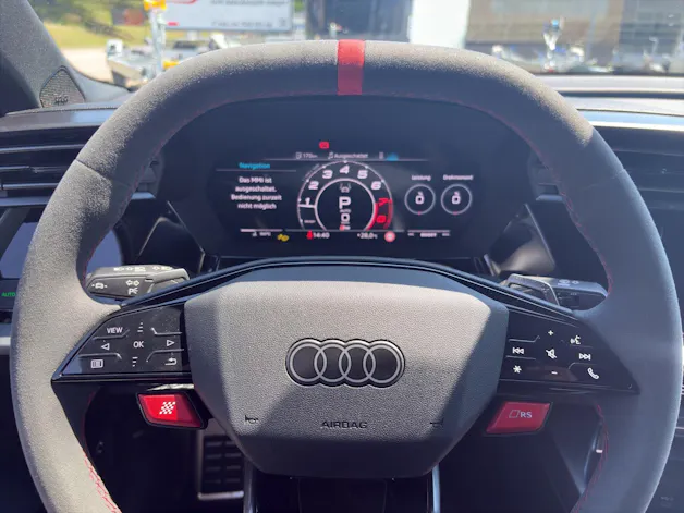 Audi RS3 Limousine 2.5 TFSI quattro S-Tronic