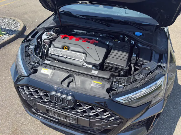 Audi RS3 Limousine 2.5 TFSI quattro S-Tronic