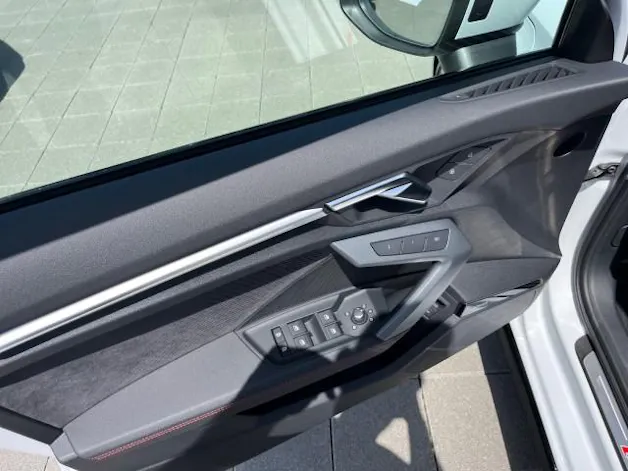 Audi A3 Sportback TFSI e 200 kW S line Attraction S tronic