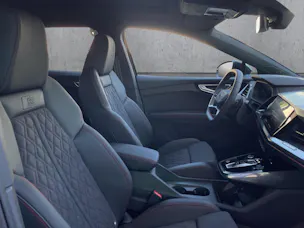 Audi Q4 e-tron 45 Edition Swiss Ski quattro