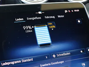Mercedes-Benz GLC 400 e 4MATIC with EQ-Star Hybrid