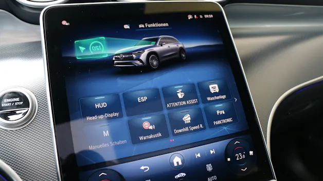 Mercedes-Benz GLC 400 e 4MATIC with EQ-Star Hybrid
