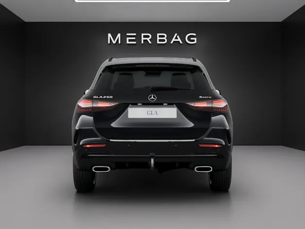 Mercedes-Benz GLA 250 4Matic 8G-DCT Swiss Star