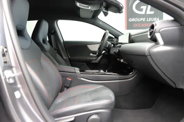 MERCEDES-BENZ A 200 7G-DCT