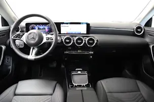 Mercedes-Benz CLA 180 7G-DCT