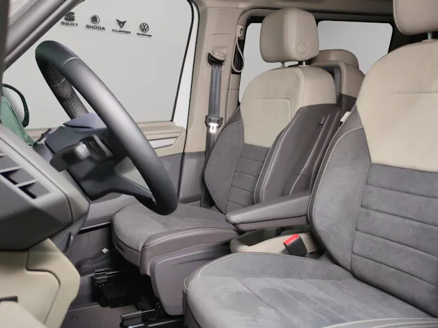 VW Multivan 2.0 TSI Life Edition DSG