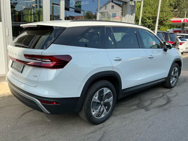 Škoda Kodiaq 2.0 TDI 193 PS 4x4 SELECTION *** 7 - SITZER & ANHÄNGEKUPPLUNG ***