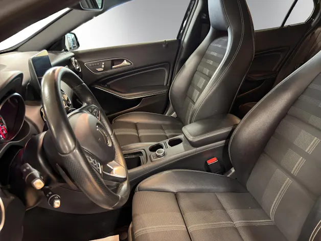 Mercedes-Benz GLA 220 d 7G-DCT