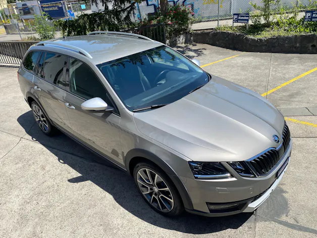 Škoda Octavia Combi 2.0 TSI Scout 4x4 DSG