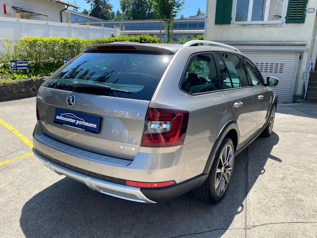 Škoda Octavia Combi 2.0 TSI Scout 4x4 DSG