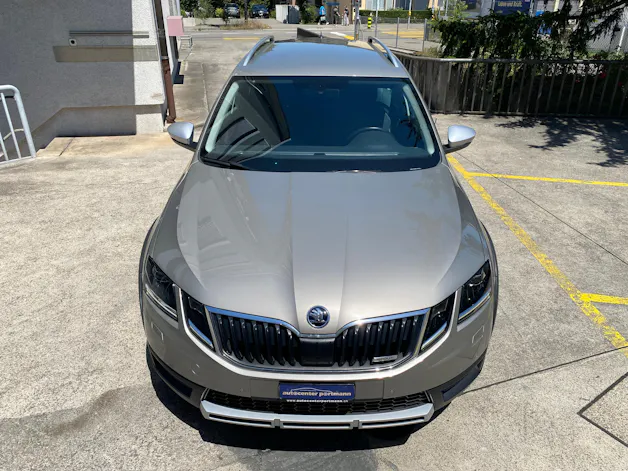 Škoda Octavia Combi 2.0 TSI Scout 4x4 DSG