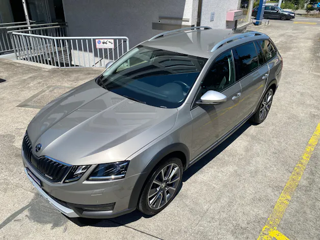 Škoda Octavia Combi 2.0 TSI Scout 4x4 DSG