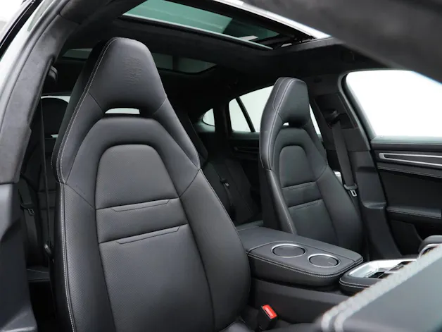 Porsche Panamera 4 E-Hybrid Platinum Edition