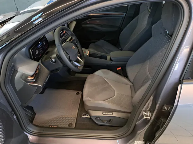 Cupra Raval 52 kWh Dynamic+