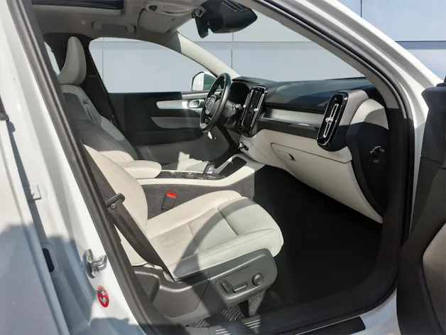 Volvo XC40 2.0 T5 Momentum AWD