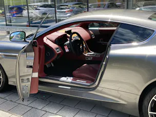 Aston Martin DB9 GT Touchtronic 2