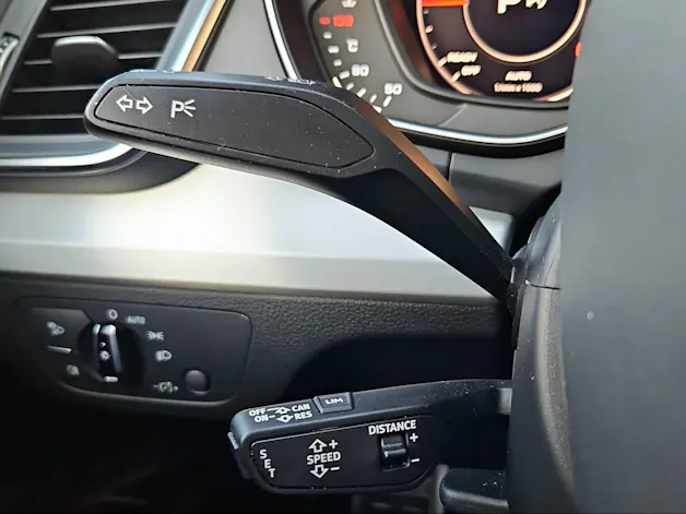Audi Q5 2.0 TDI sport quattro S-tronic Mythosschwarz Metallic