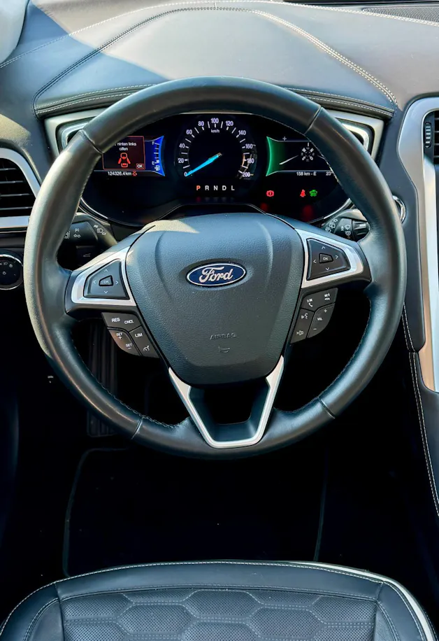 Ford Mondeo 2.0 HEV Vignale eCVT