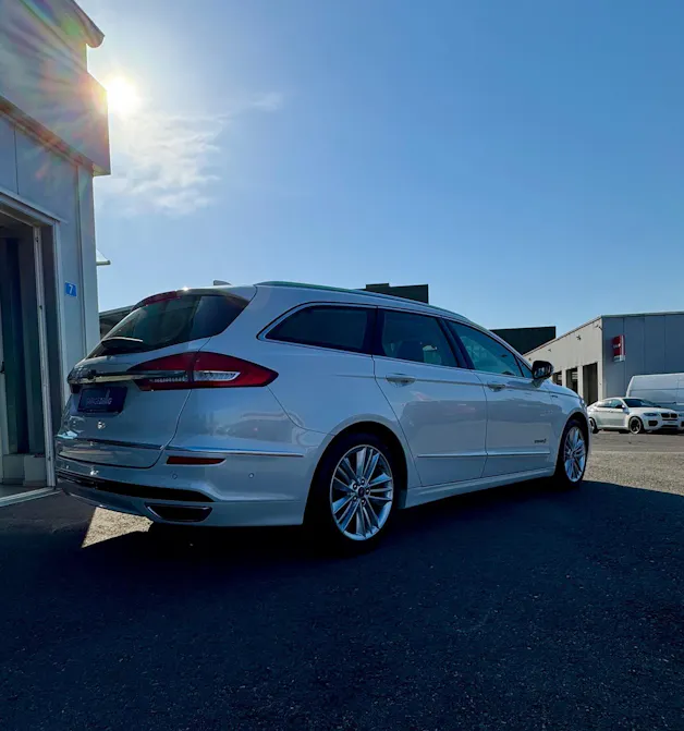 Ford Mondeo 2.0 HEV Vignale eCVT