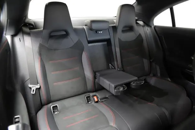 MERCEDES-BENZ CLA 200 7G-DCT