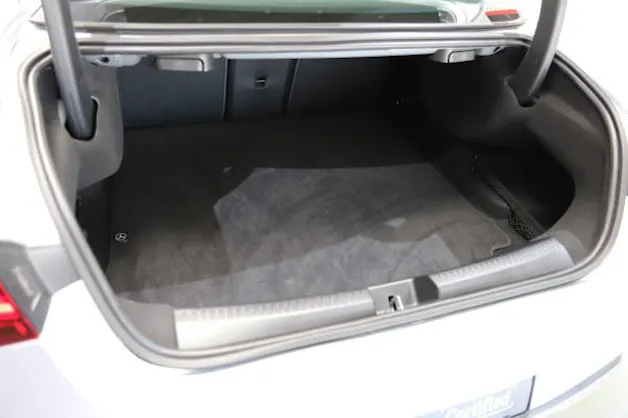 MERCEDES-BENZ CLA 200 7G-DCT