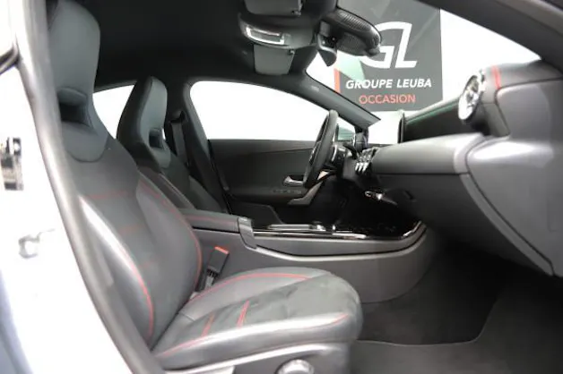 MERCEDES-BENZ CLA 200 7G-DCT