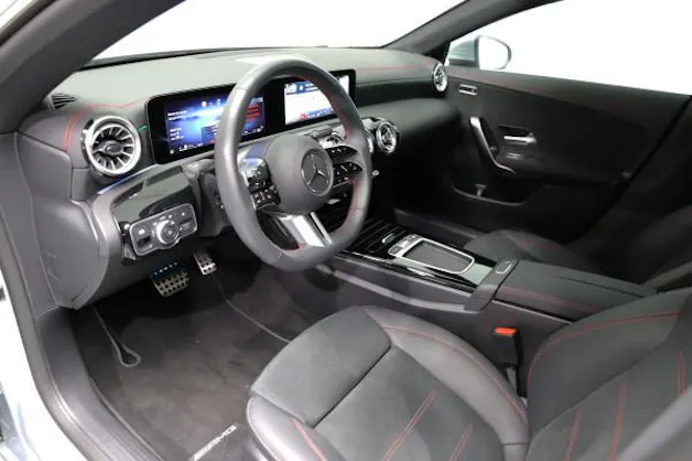 MERCEDES-BENZ CLA 200 7G-DCT