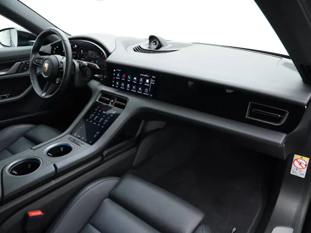 Porsche Taycan 4S Cross Turismo