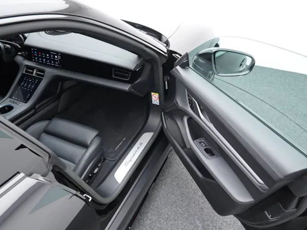 Porsche Taycan 4S Cross Turismo